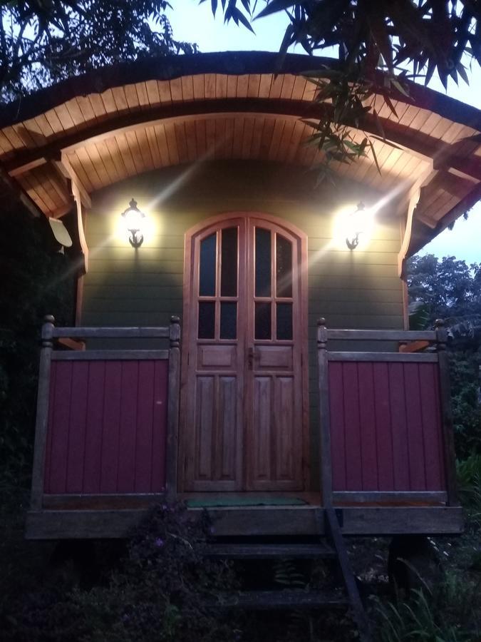 Hosteria La Roulotte - Mindo Exterior photo